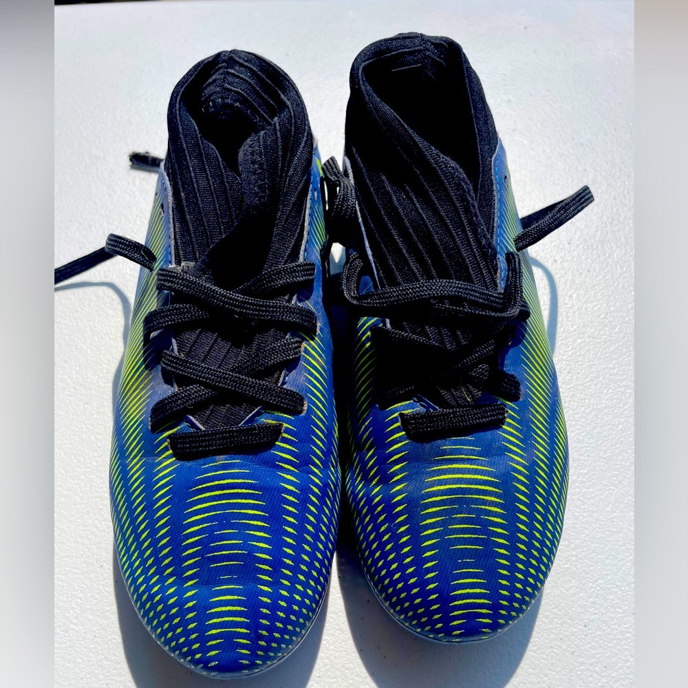 Adidas Nemeziz 19.3 FG Kids Cleats. Size 2.
